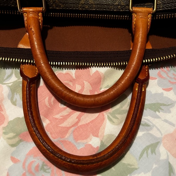 Authentic Louis Vuitton Keepall 55 travel bag - Picture 9 of 16